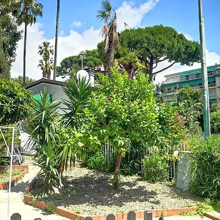 Con Giardino In Totale Relax Al Mare - #essenzedimaresanremo 公寓 圣雷默