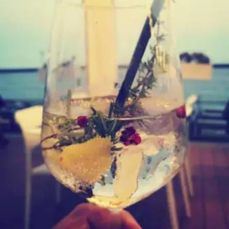 Con Giardino In Totale Relax Al Mare - #essenzedimaresanremo 圣雷默